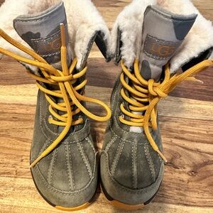 Kid size 1 Ugg snow boots